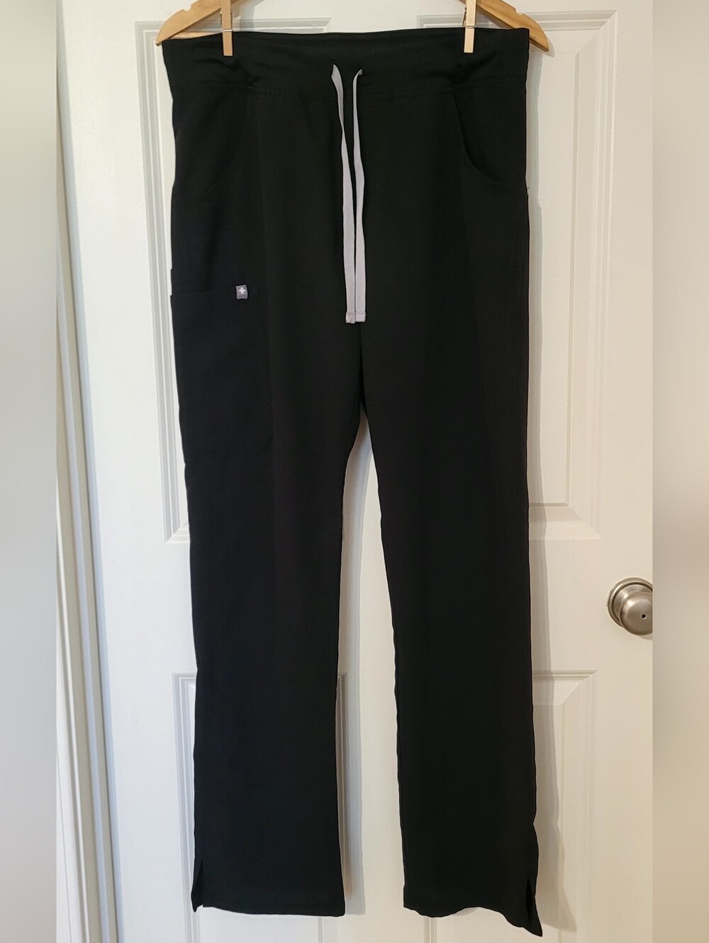 Black, Kade Cargo Scrub Pants, Medium Tall - Picture 4 of 13